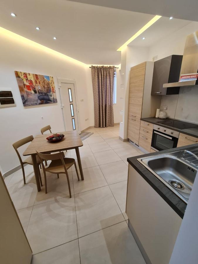 Ferienwohnung Crescent Corner St. Paul's Bay Exterior foto